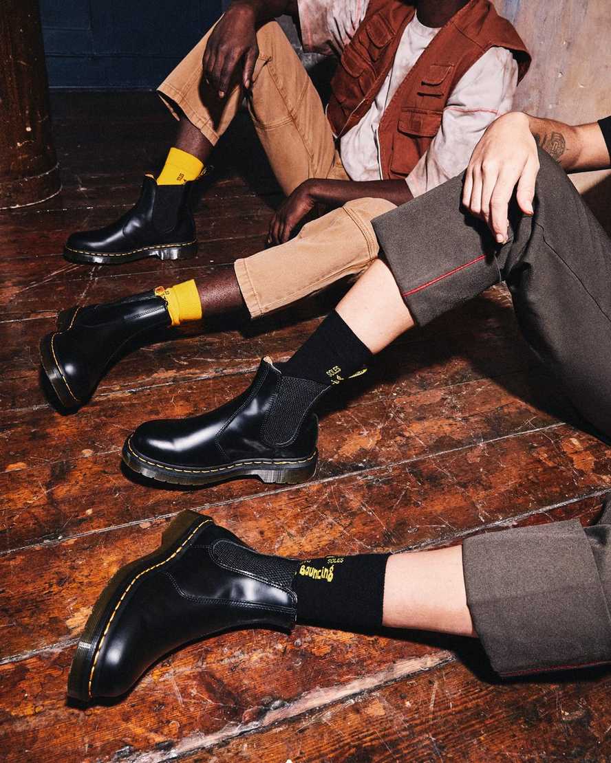 sorte dr martens 2976 yellow stitch smooth herre chelsea støvler