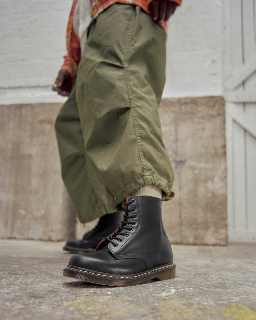 sorte dr martens 1460 vintage made in england herrestøvler med snørebånd
