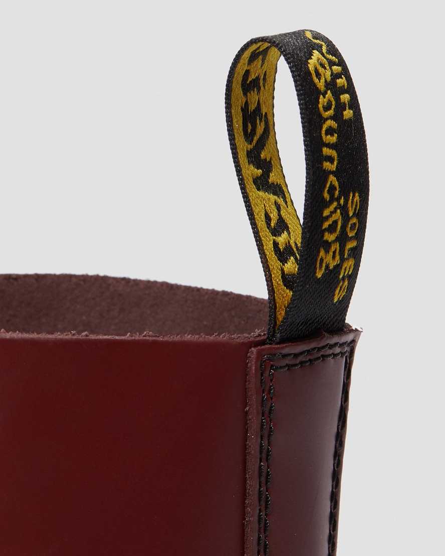 røde dr martens 1490 smooth herrestøvler mellem lægben