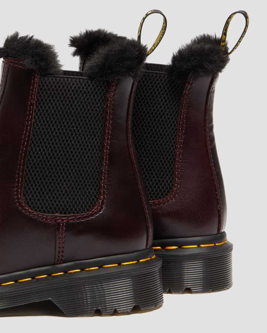 dr. martens 2976 leonore faux fur lined chelsea støvler til dame i bordeauxrød