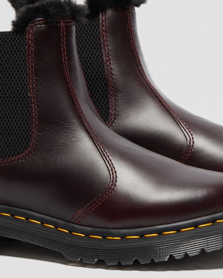 dr. martens 2976 leonore faux fur lined chelsea støvler til dame i bordeauxrød