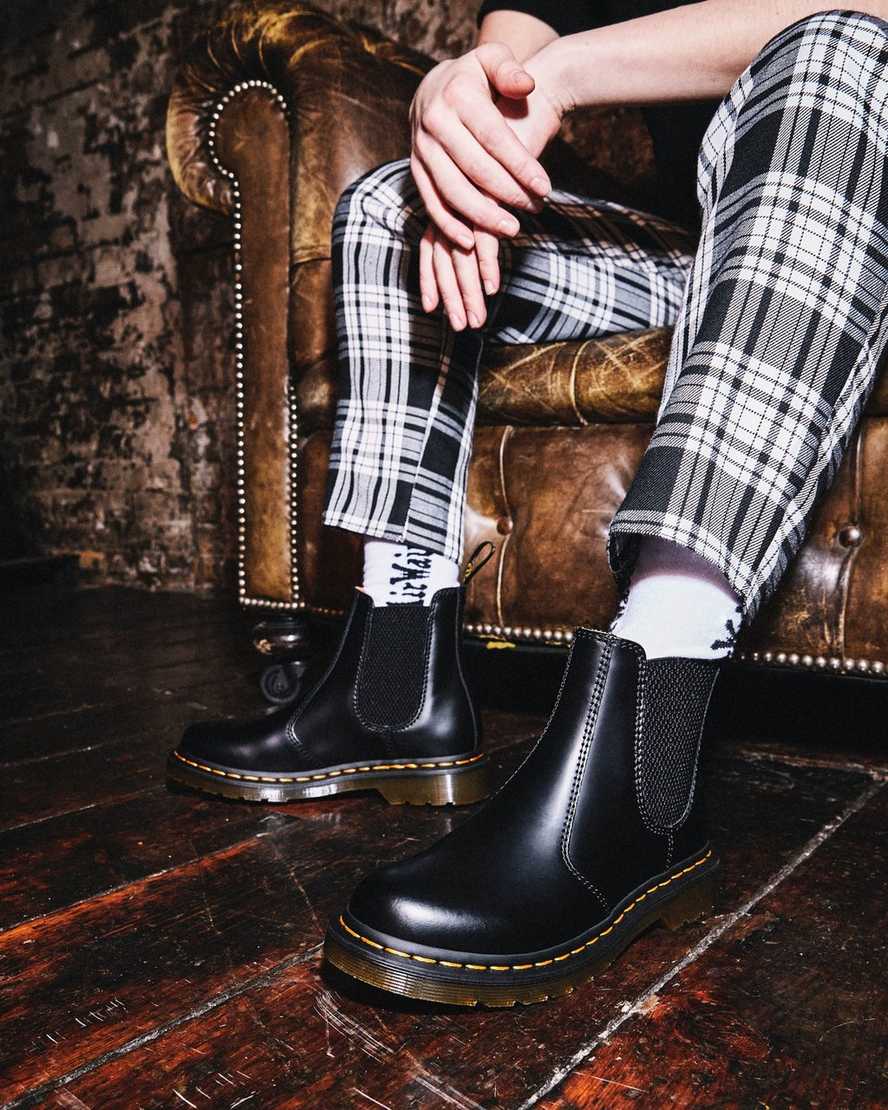 sorte dr martens 2976 smooth dame chelsea støvler