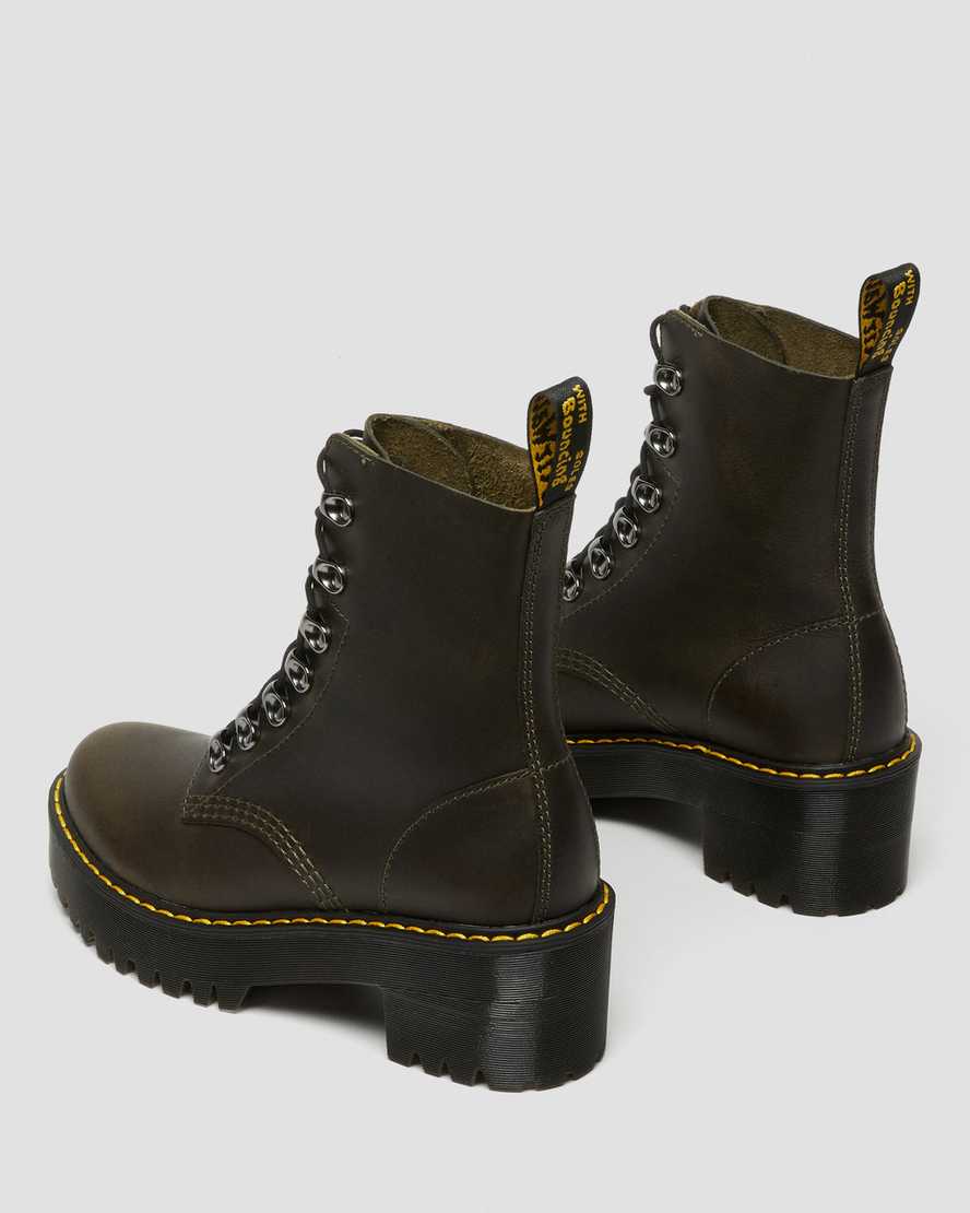 brune dr martens leona damestøvler med hæl