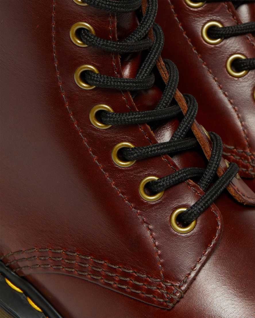 brune dr martens clemency heeled damestøvler med snørebånd