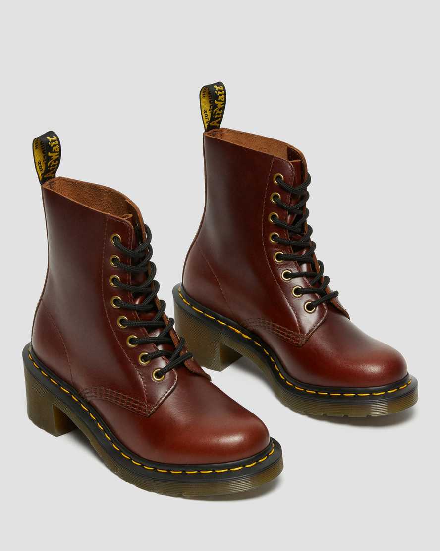 brune dr martens clemency heeled damestøvler med snørebånd
