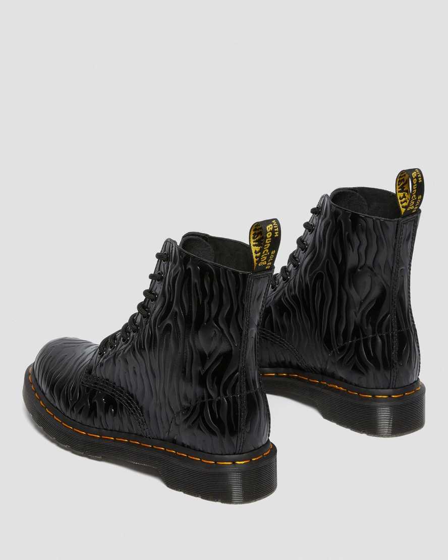 sorte dr martens 1460 pascal zebra emboss damestøvler med snørebånd