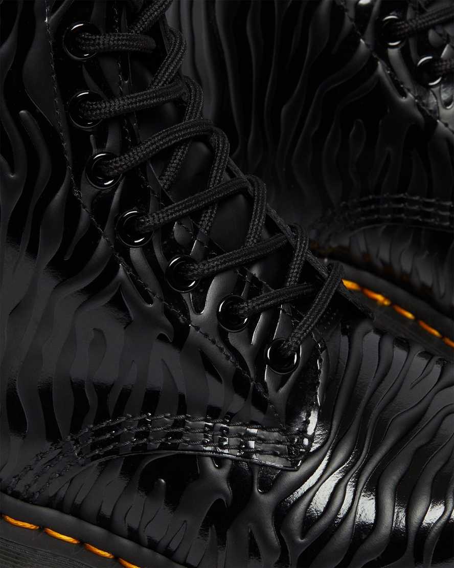 sorte dr martens 1460 pascal zebra emboss damestøvler med snørebånd