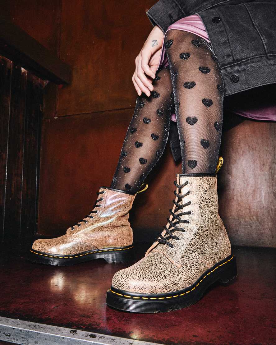 brune dr martens 1460 rainbow ray damestøvler med snøre