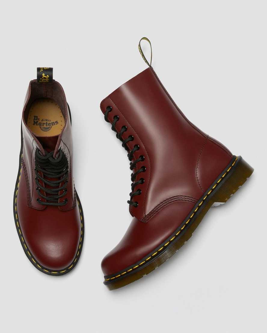 røde dr martens 1490 smooth damestøvler mellem lægben