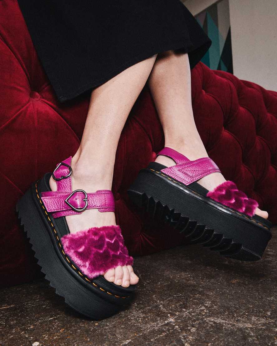 dr. martens voss fluffy faux fur platform sandaler til kvinder i lyserød